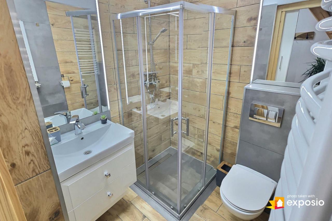 Tour Apartament